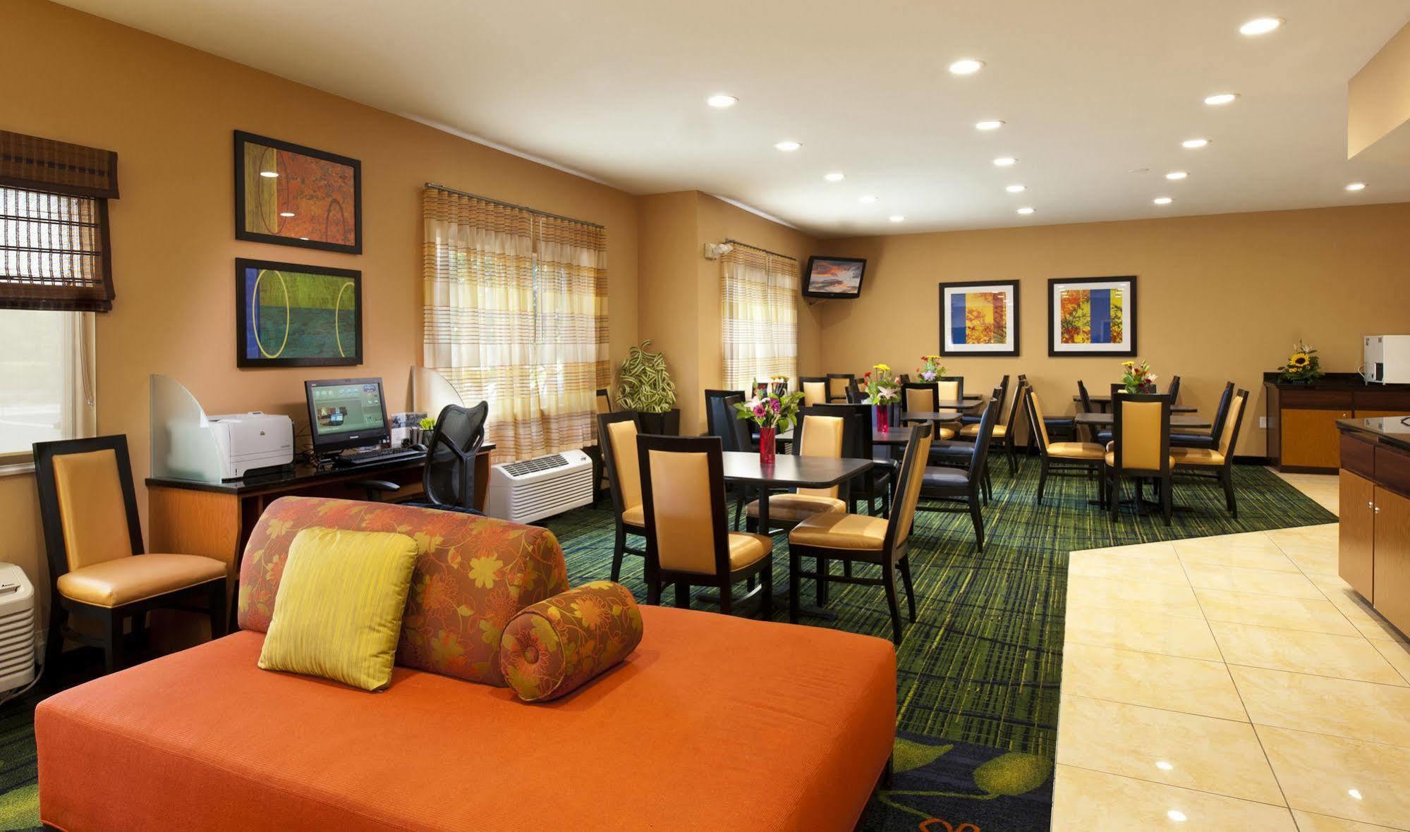 Fairfield Inn And Suites St Petersburg Clearwater Pinellas Park Extérieur photo